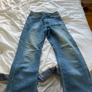 Hope jeans - Säljer mina hope jeans eftersom jag har vuxit ur dom, väldigt bra skick bara använda några gånger 