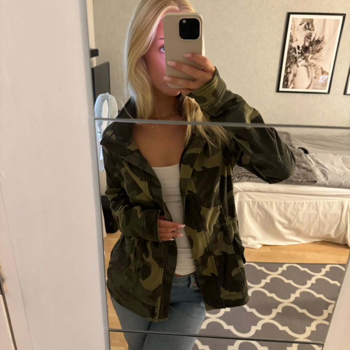 Camouflagejacka från Hollister