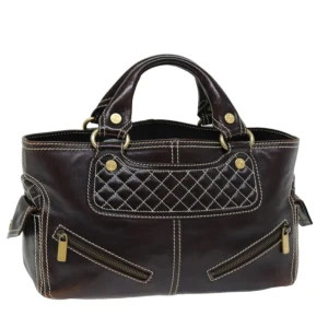 Celine Boogie väska - Klassisk väska från Céline i Boogie-modellen. Modellen har utgått och är därför svår att få tag på!