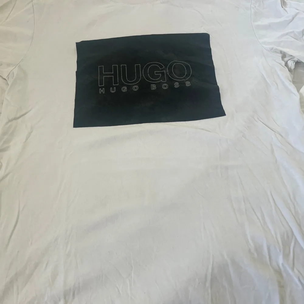 Hugo voss t shirt  Storlek m  Bra skick. T-shirts.