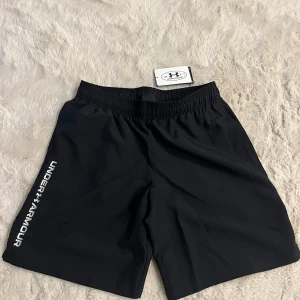 Under armour shorts - Helt nya under armour shorts. Storlek S/M 