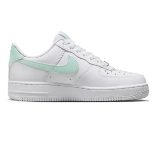 Air Force 1 - Andvända men inte slitna, storlek 41 