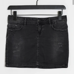 Jeanskjol - Svart jeanskjol!💙