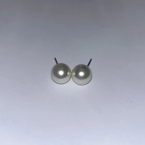 Stora Pärlörhängen 🤍 - Stora pärlörhängen som jag köpte utomlands🤍