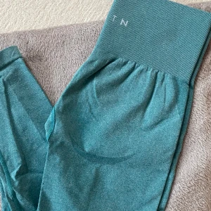 NVGTN tights  - Säljer mina nvgtn tights i storlek S då jag har för många. Sitter otroligt fint. Använda väldigt fåtal gånger. 