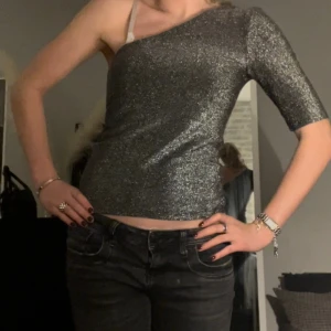 Fest topp - Söt glitter topp💓