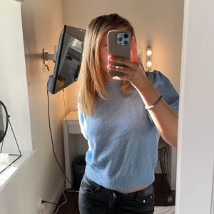 Säljer denna stickade vero moda tröja - Storlek M Har bara provat den