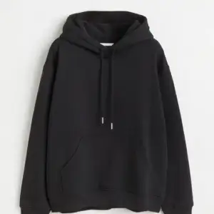 Svart basic hoodie från hm❤️ (Använd köp nu vid köp☺️)
