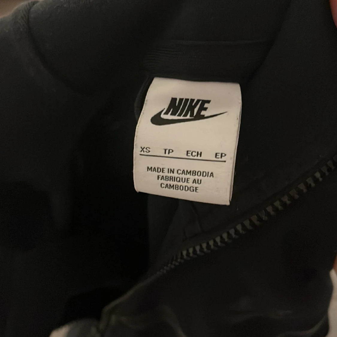 Nike tech hoddie - 90