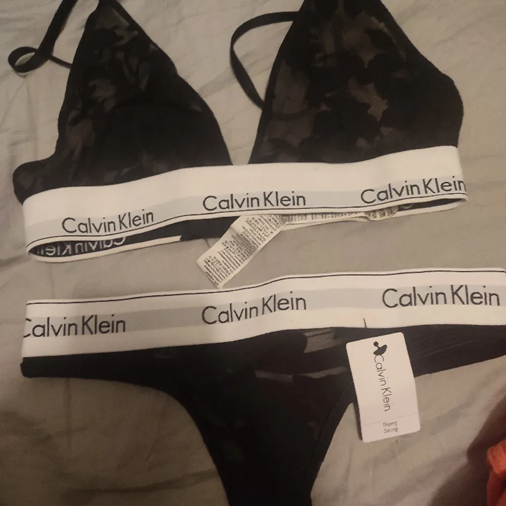 Calvin Klein set helt nytt! . Övrigt.