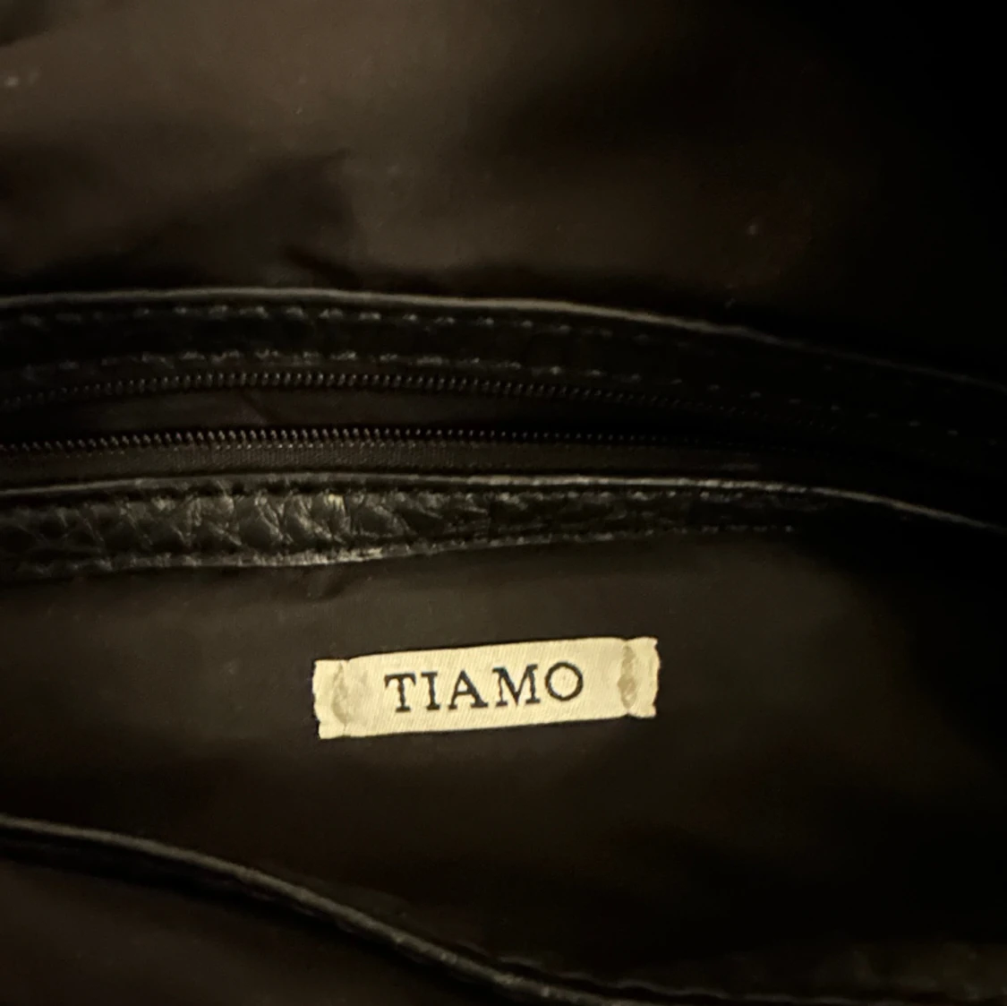 TIAMO VÄSKA - STOR - 90