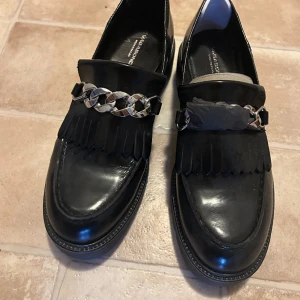 Vagabond loafers  - Nya loafers i storlek 38 och äkta läder. Kostade ca 1200 kr. Säljes för 500 kr. 