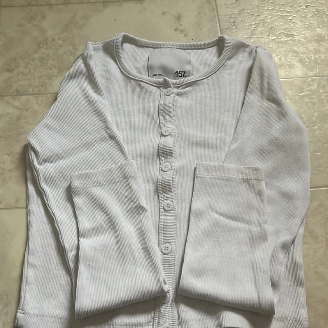 Fin vit bomullskofta - 91