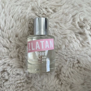 Fräsch parfym! - Superfin och helt oanvänd parfym! Luktas sååå fräscht och gott 🙌🥰