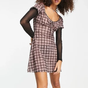Klänning topshop - Fin klänning från topshop. Aldrig använd, endast testad och lapparna finns kvar. 