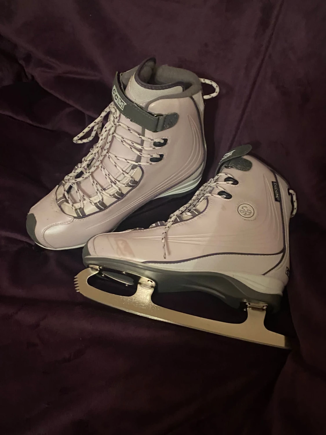 CCM skridskor strl 8 (38) - 90