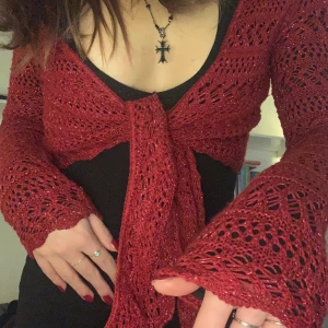 Bolero - Söt bolero köpt på en vintagebutik utomlands. Från märket Knit Minded. Strl M enl. lappen men den är definitivt närmare en XS. 