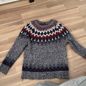 Stickat tröja (Smog) - I mycket bra skick, storlek S!