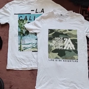 2 t-shirtar!  - 2 t-shirtar, MEN/UNISEX, storlek S. Frakt, 10 kronor:)) 150 för båda, 80 var