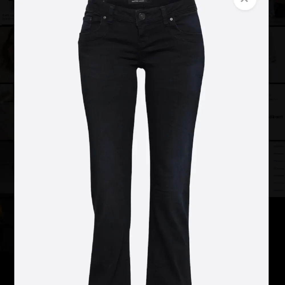 Säljer mina nattblåa Ltb jeans, ord pris 915 kr, storlek 25 längd 32, inga defekter, ge prisförslag . Jeans & Byxor.