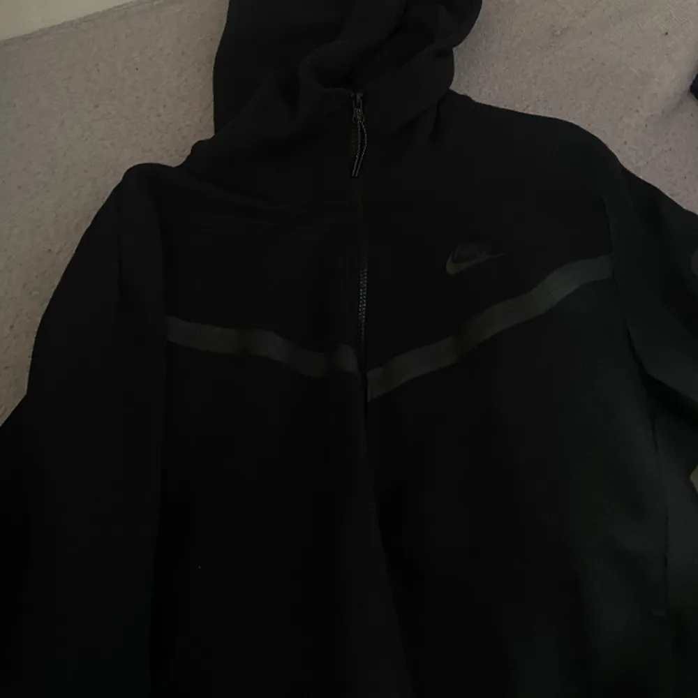 Best quality, brand new, never used. Hoodies.