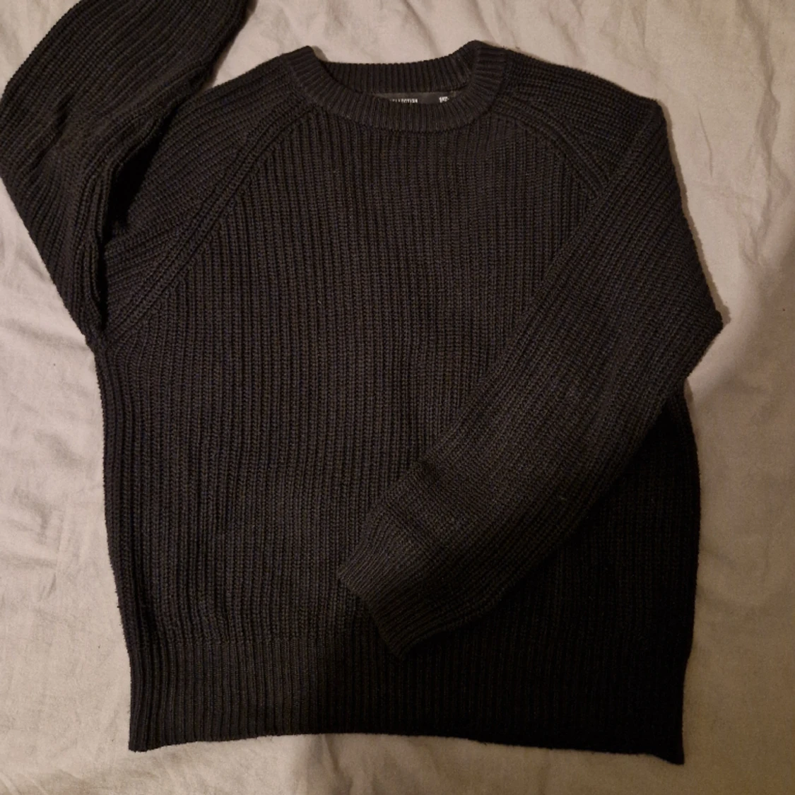 Svart "stickad" tröja - 91