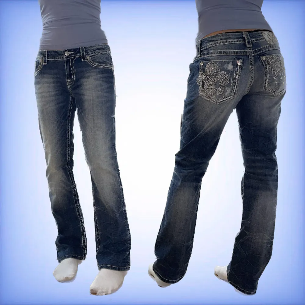 Ett par jätte fina miss me jeans i modellen easy straight, i ett jätte fint skick! Hör av dig om du har frågor☺️. Jeans & Byxor.