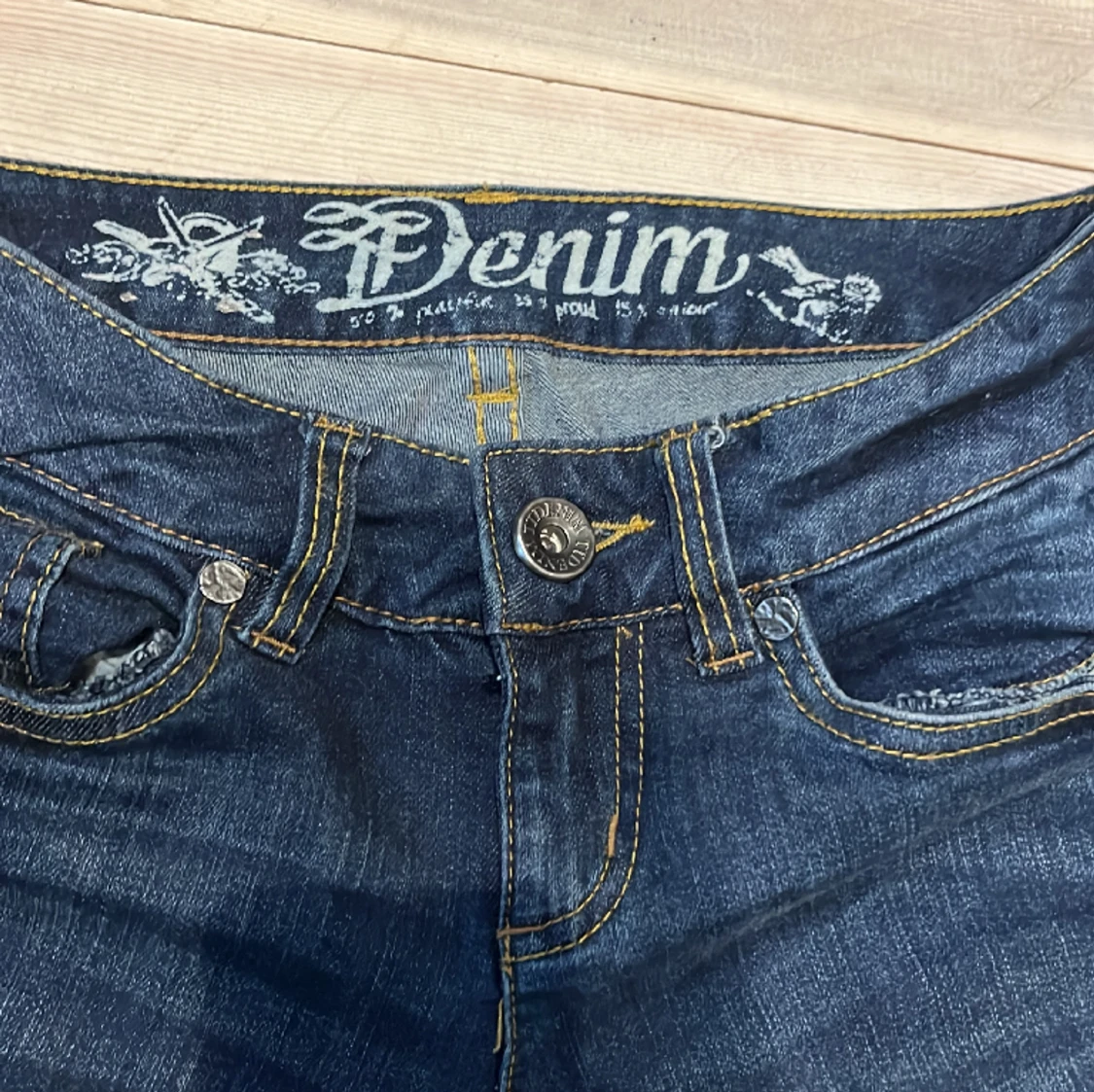 Bootcut och lågmidjade jeans - 91