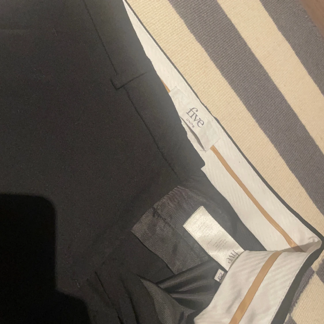 Finbyxor Five Units - 90