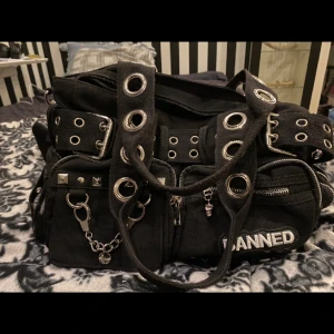 Banned alternative väska - Använd men i princip i nyskick. Pris går att diskutera. !Reserverad!