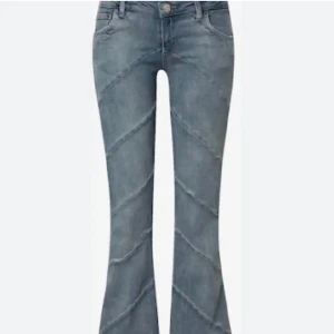 SÖKER Urban outfitters jeans - Söker dem här jeansen