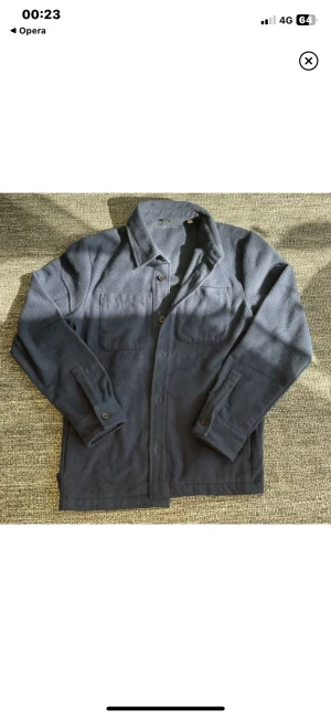 D’once de la sense - D’once de la sense overshirt  Skick 10/10 har endast andvänt en gång, nypris ca 1500 Storlek M Hör av dig om funderingar