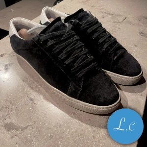 Saint Laurent skor - Skor från Saint Laurent | 9,5/10 skick utan några defekter | Skriv privat för frågor eller liknande!