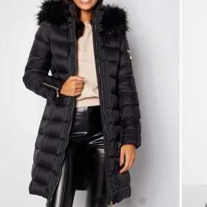 Chiara Forthi vinterjacka - Storlek S Nypris 1999:- Kan skickas mot porto