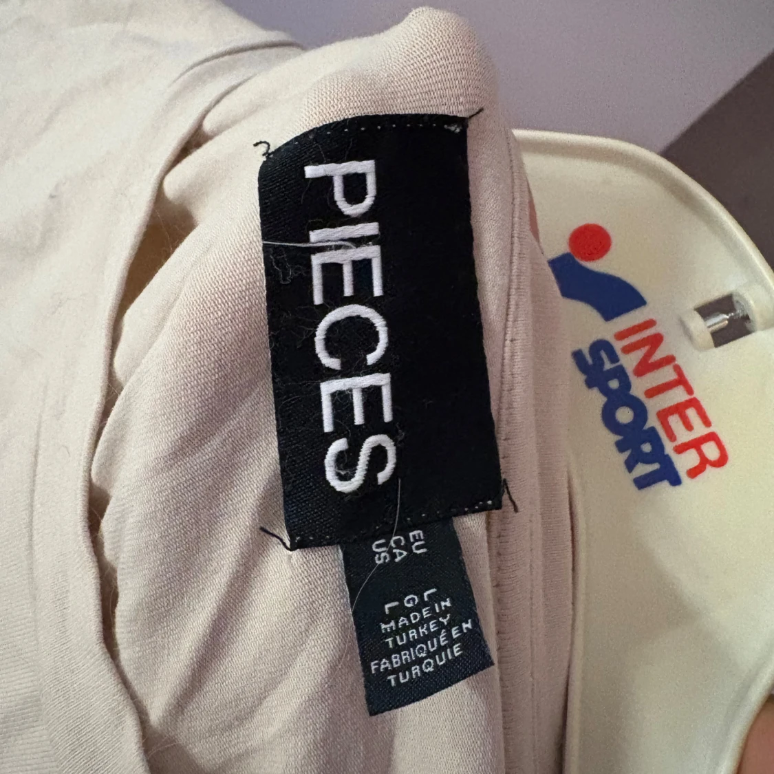 Beige långärmad topp från Pieces - 2