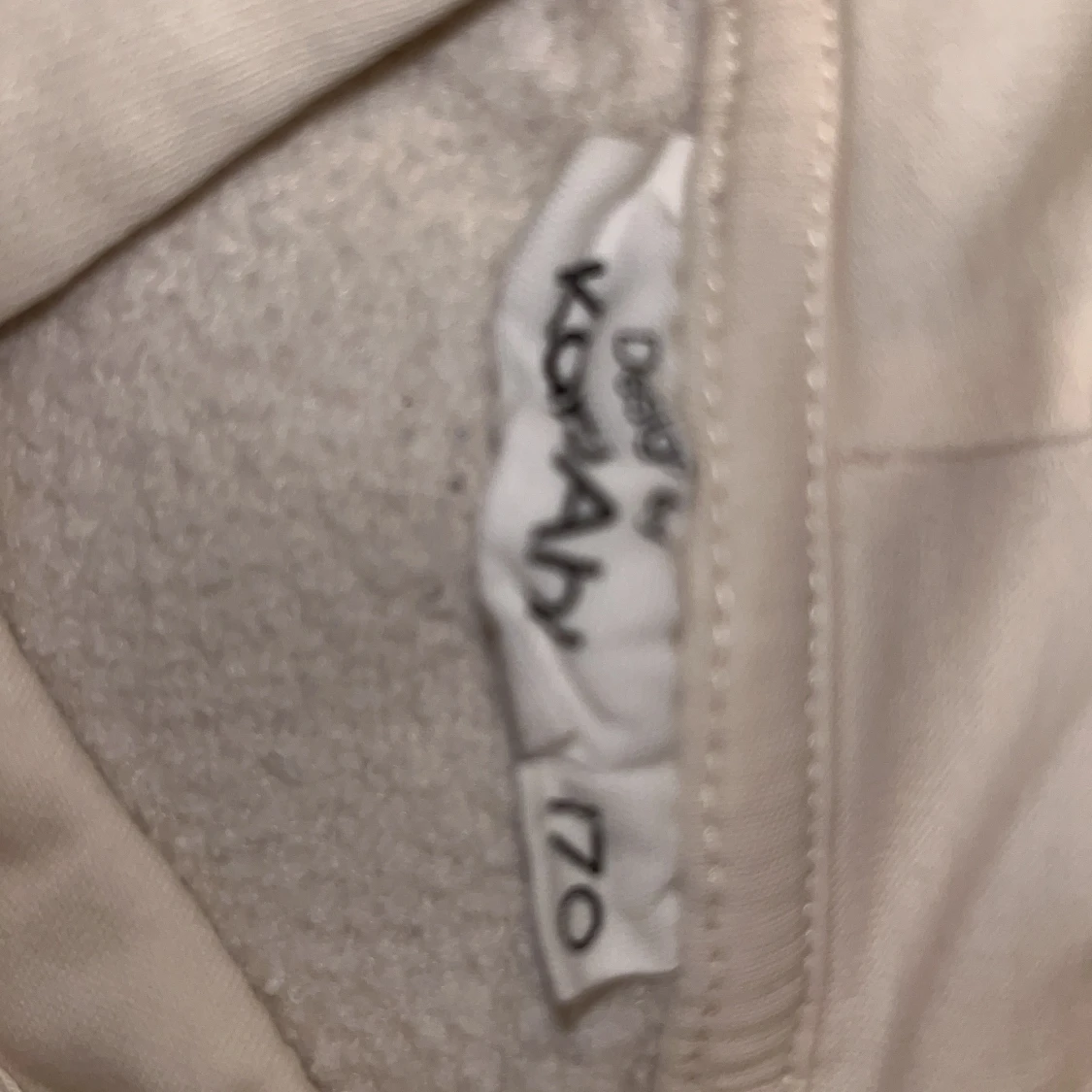 Vit hoodie från Kappahl - 4