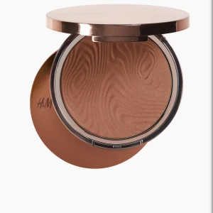 Limited Edition Golden Bronzer - Säljer denna oöppnade bronzern från HM i Limited Edition! 🤎