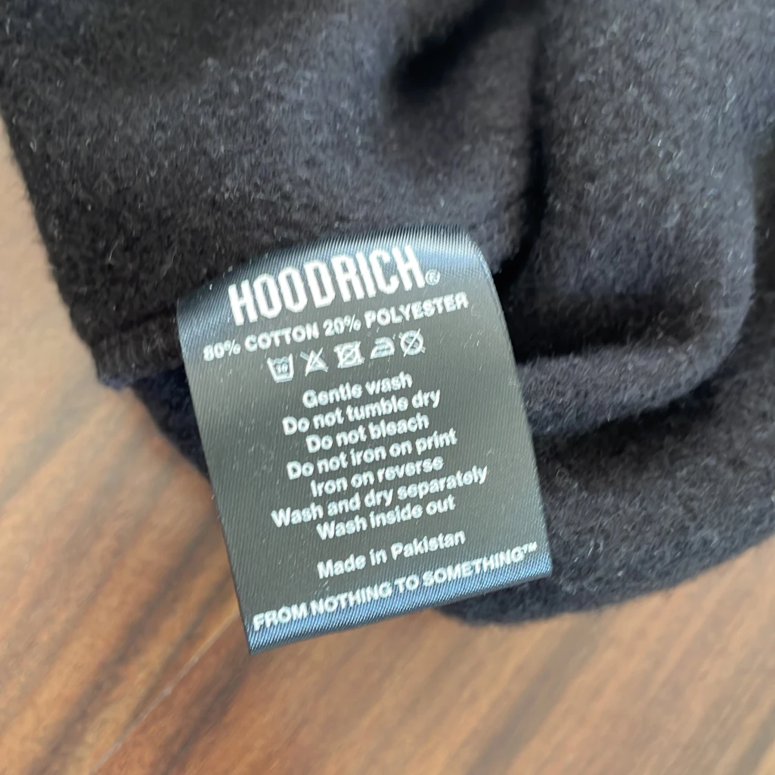 Svart hoodie från Hoodrich med paisley - 2