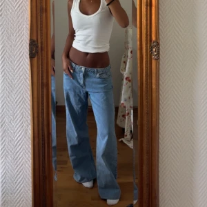 NAKD jeans low waist  - Säljer dessa snygga NAKD jeans ❤️ Passar mig som är 162cm och är i storlek 36. Mycket bra skick! 
