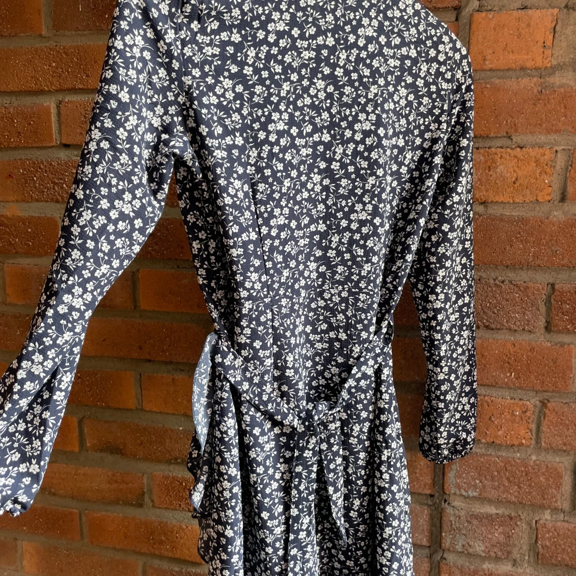 Blommig omlottklänning från ONLY - 2