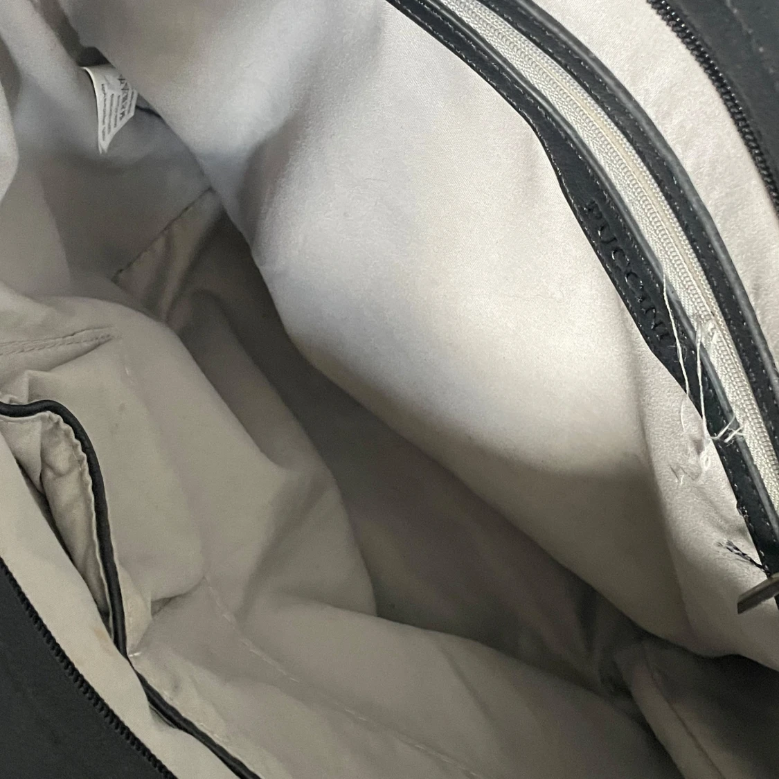 Svart väska, Puccini  - 3