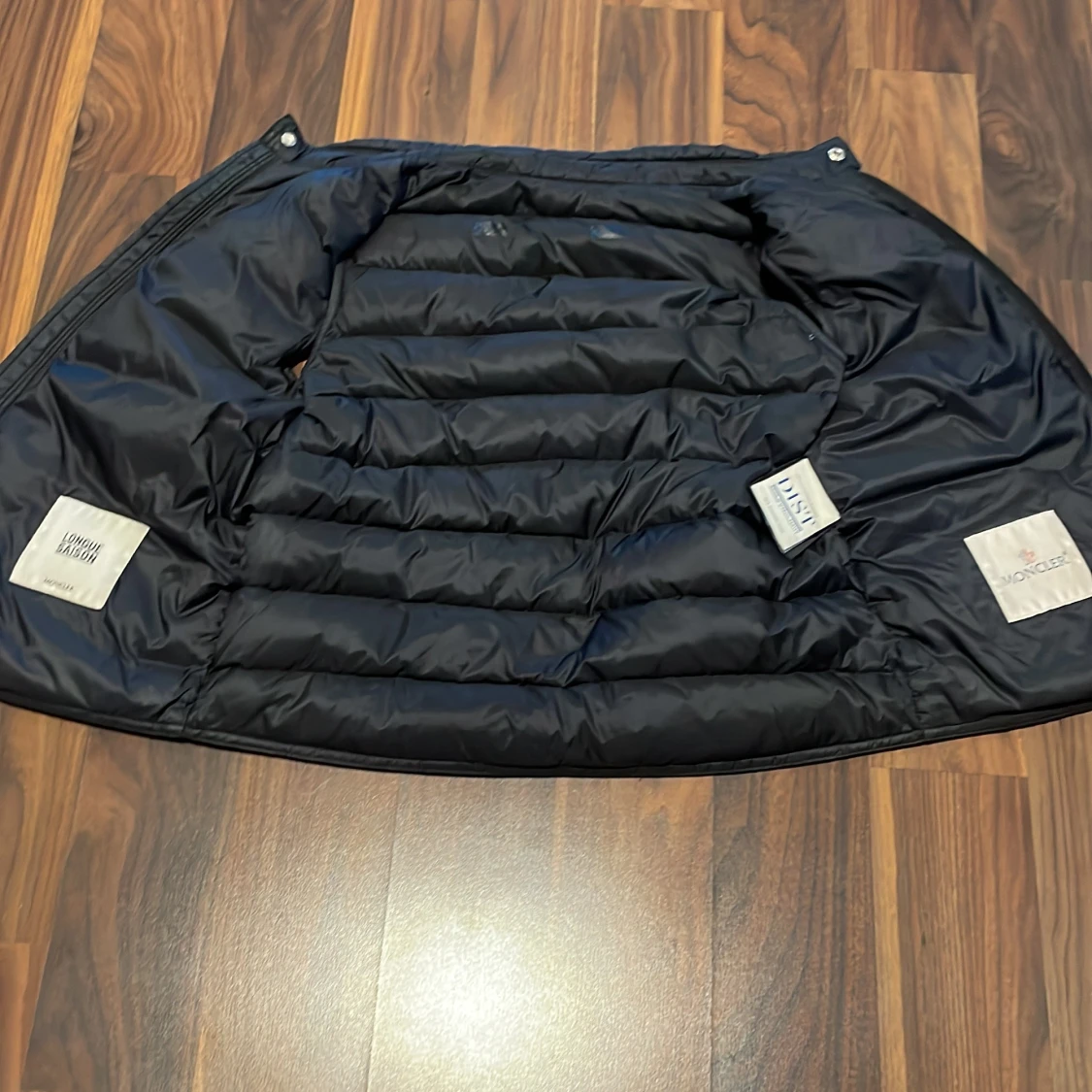 Svart dunväst från Moncler - 2