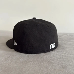 Svart LA Dodgers keps New Era 59FIFTY - Kvitto tillgänlig. 58.7cm 7-3/8