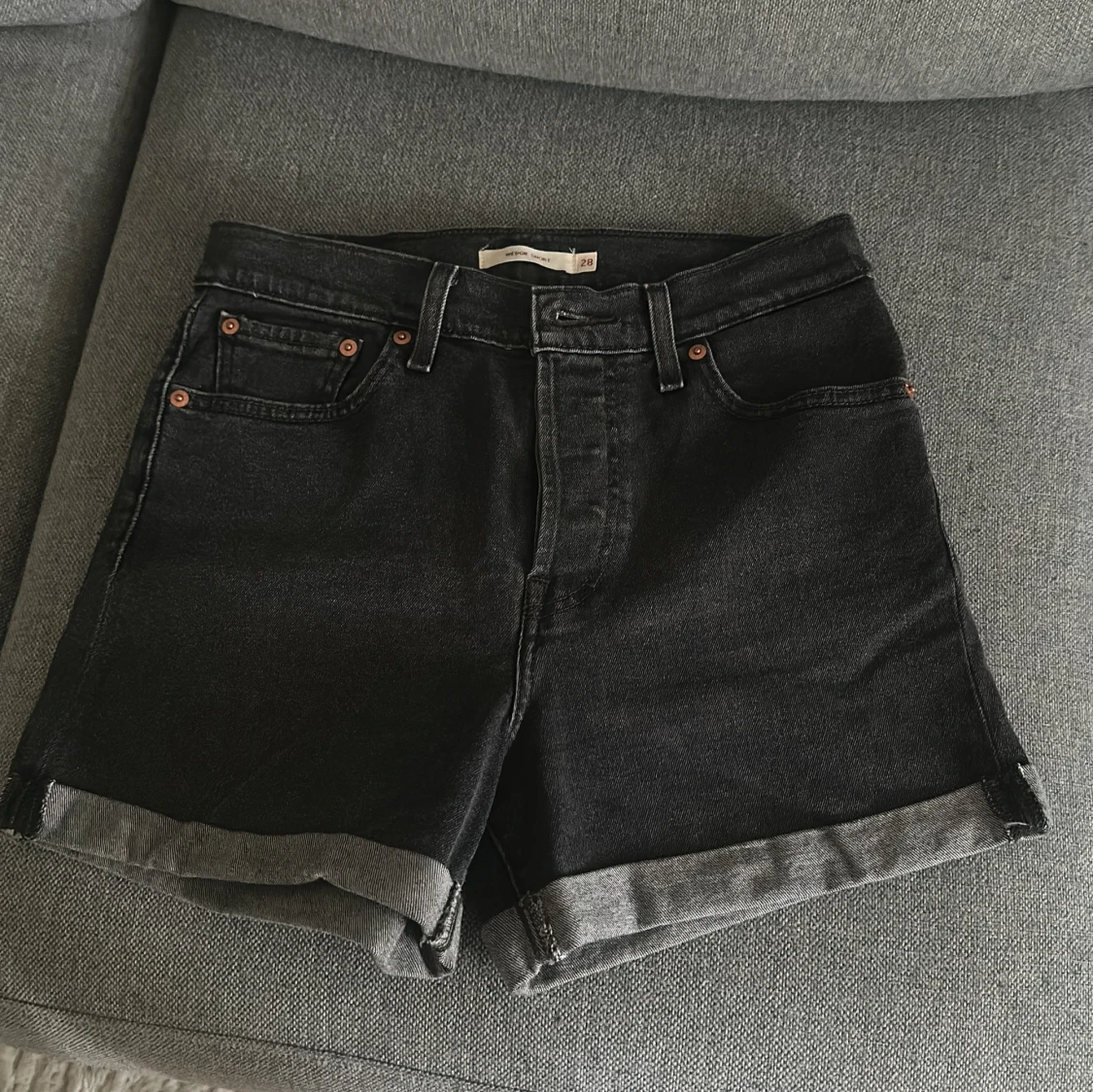 Svarta jeansshorts från Levi's