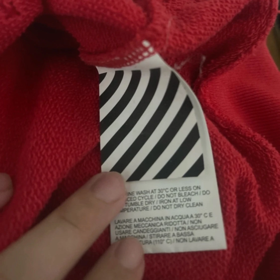 Röd Off-White hoodie med print - 2