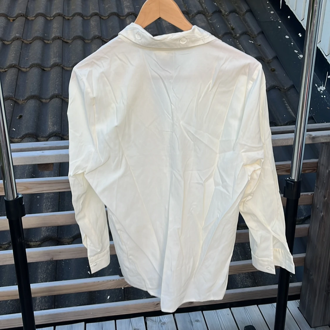 Vit skjorta med broderad krage H&M - 1