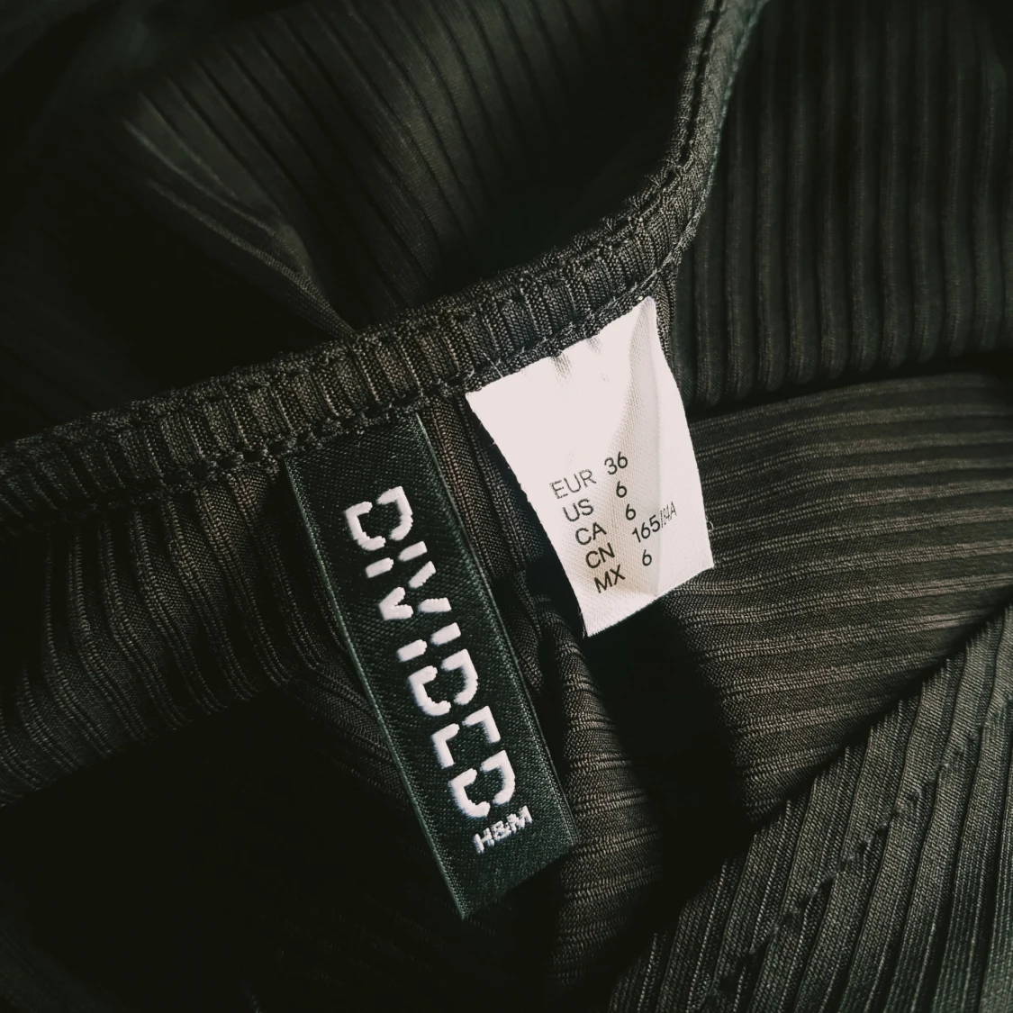 Svart omlottklänning från H&M Divided strl 36 - 2