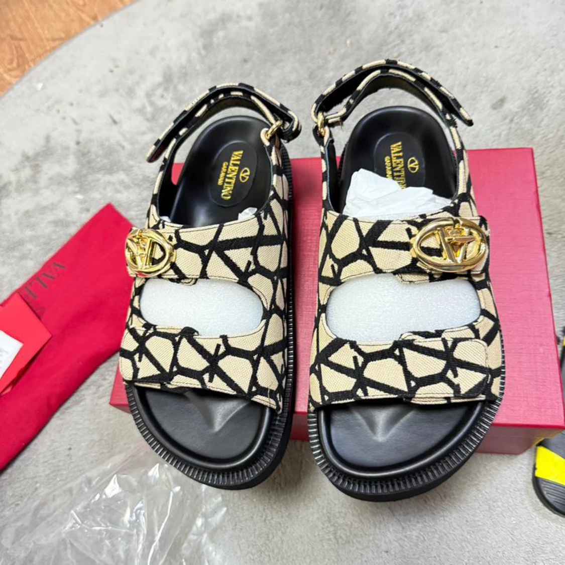 Valentin Garavani sandaler med mönster