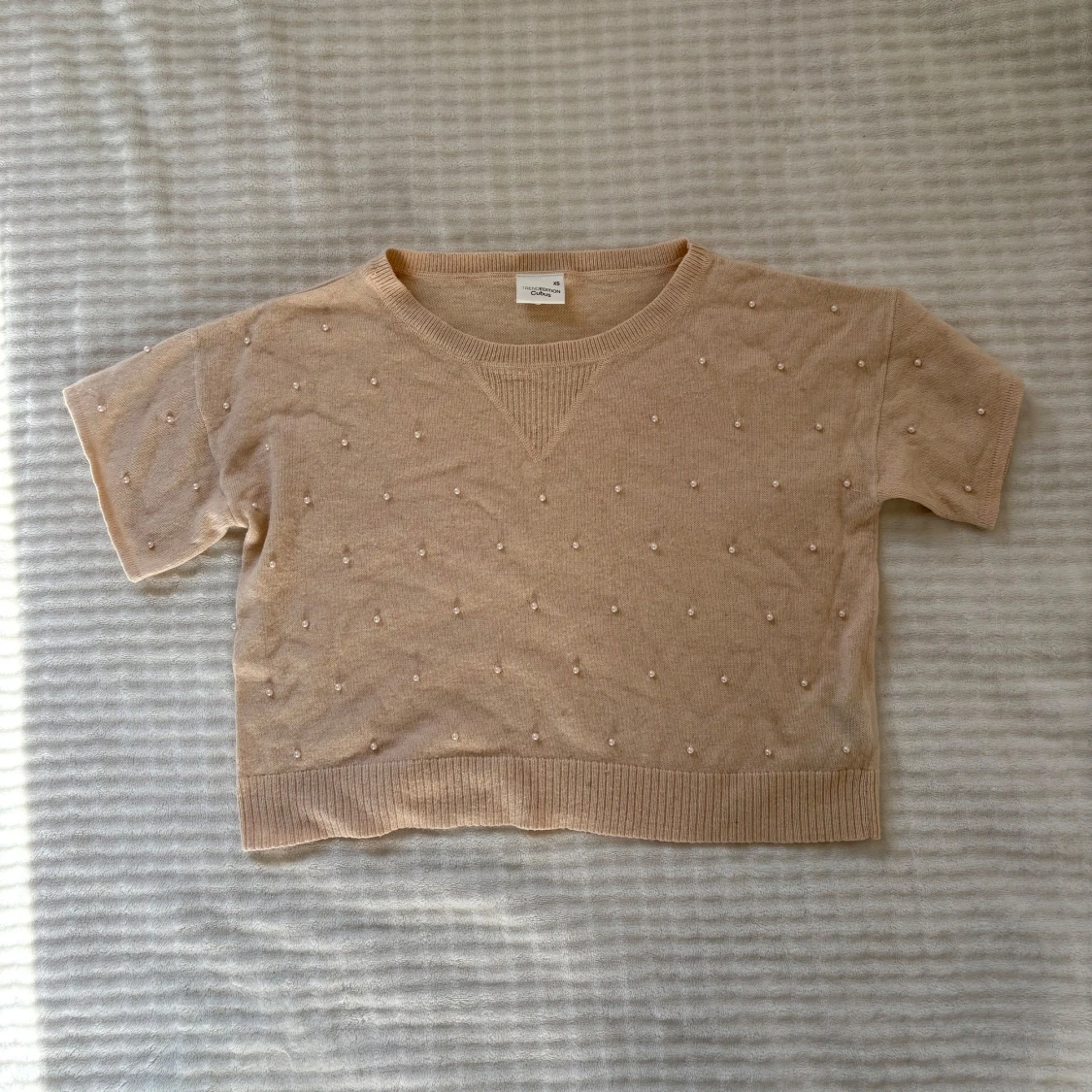 Beige stickad topp med pärlor Cubus XS