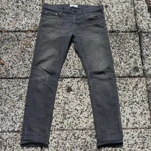 Stone Island Jeans - Stone Island // Storlek 34/33, passar 32/32 // Skick 8/10 // Nypris 4000, mitt pris 699 // Hör av dig vid frågor o funderingar!